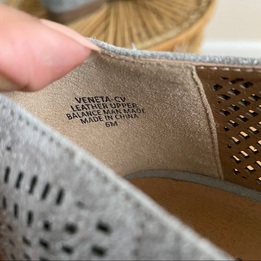 Crown Vintage Pewter Perforated Loafers 6 - Picture 6 of 10